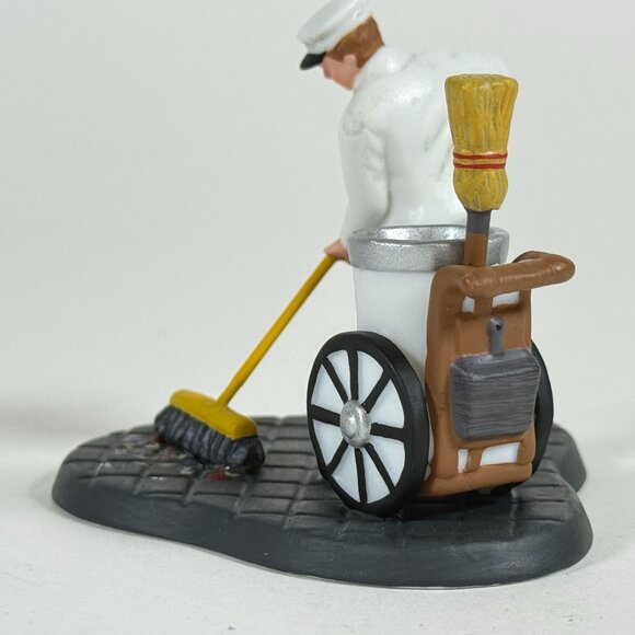 Dept 56 Christmas in the City Keep America Beautiful 59400 Street Sweeper - Picture 6 of 9